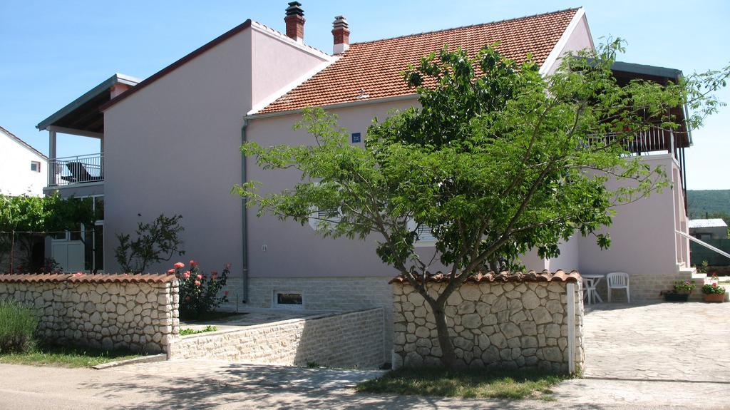 Krkahaus Hotel Лозовац Екстериор снимка