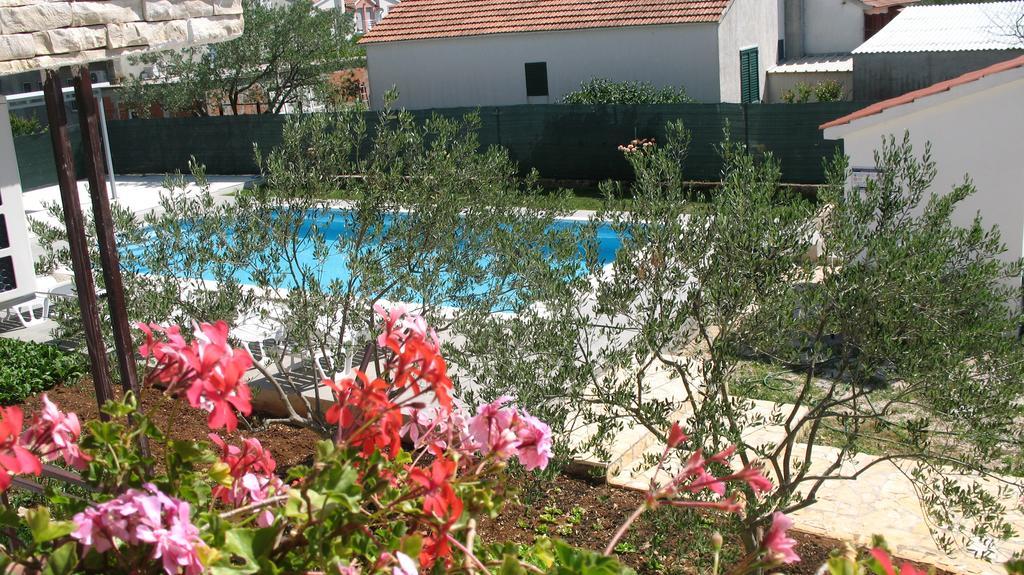 Krkahaus Hotel Лозовац Екстериор снимка
