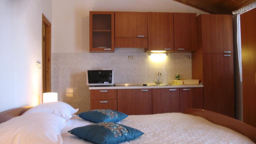 Krkahaus Hotel Лозовац Екстериор снимка