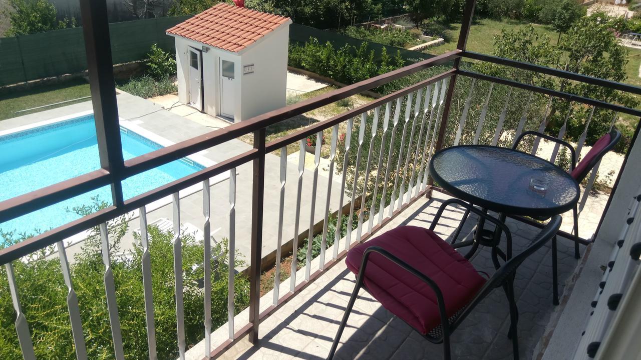 Krkahaus Hotel Лозовац Екстериор снимка