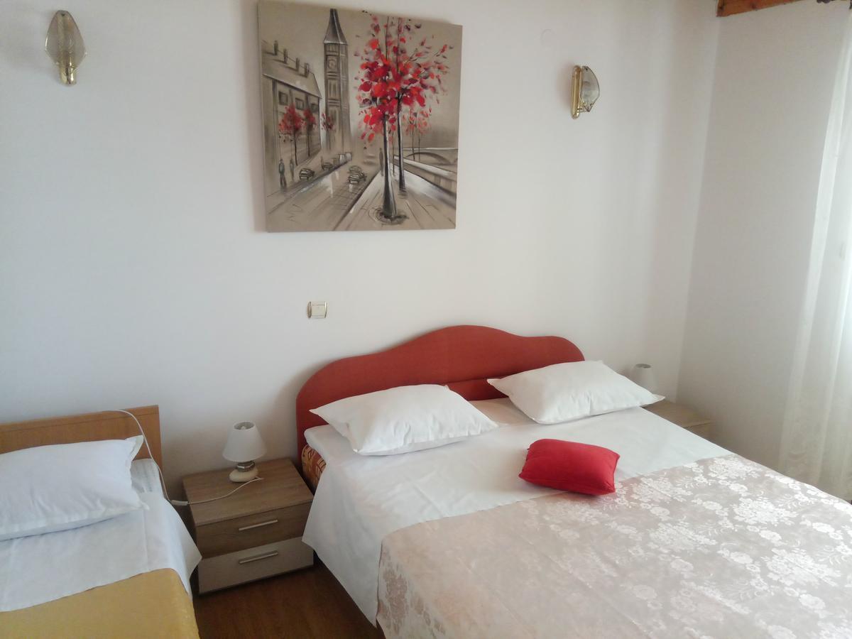 Krkahaus Hotel Лозовац Екстериор снимка